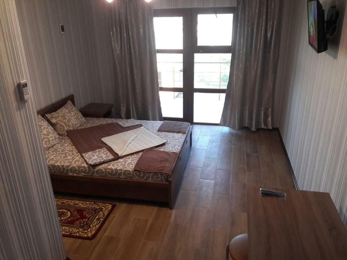 Solnechnaia Dacha Aparthotel Zatoka Exterior foto