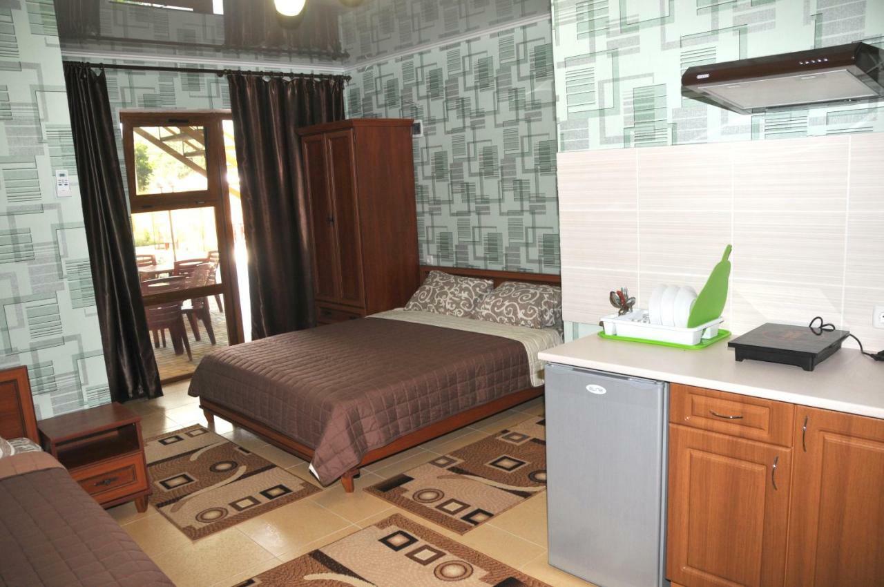 Solnechnaia Dacha Aparthotel Zatoka Exterior foto